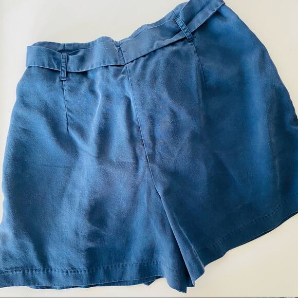 SKIES ARE BLUE REVOLVE Tie Waist High Rise Pleated Shorts S Preppy - Picture 3 of 5